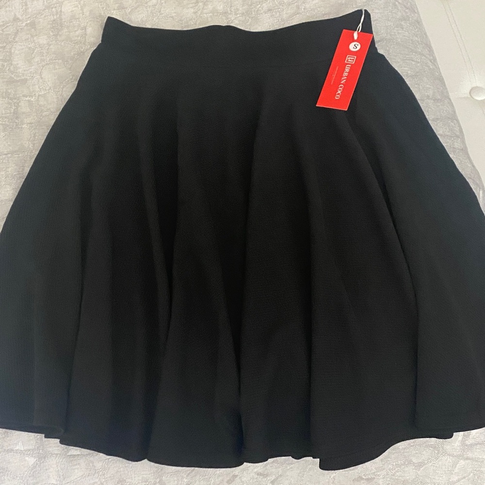 Chic Black Skater Skirt